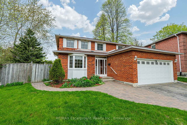 376 Ellesmere Court