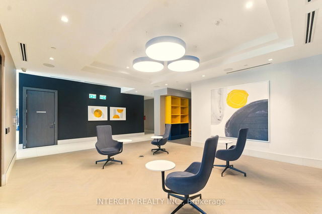 1207 - 2550 Simcoe Street