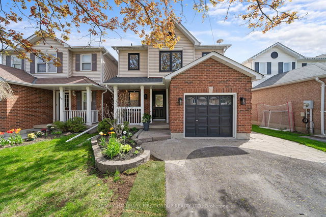 54 Mccrimmon Crescent