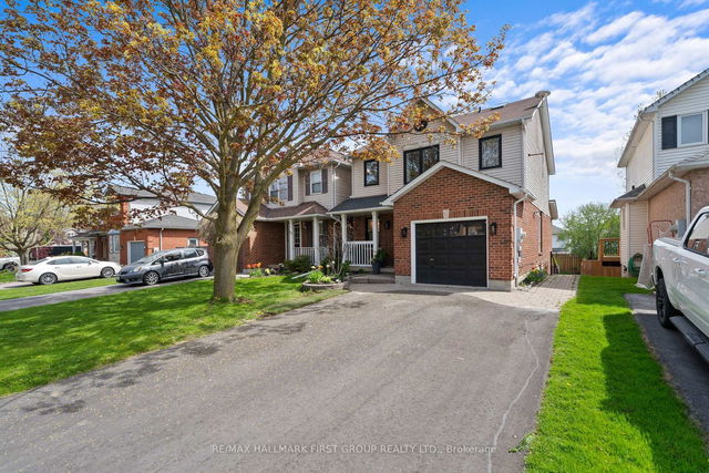 54 Mccrimmon Crescent