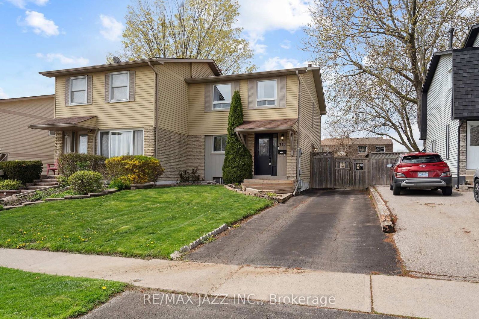 Semi-Detached House for sale at 750 Hillcroft Street, Oshawa, Eastdale, L1G 7H6 - MLS: E12152409