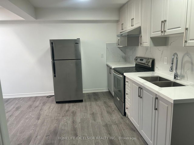 Unit 7 - 3 Simcoe Street