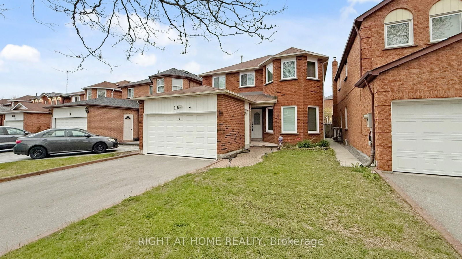 Detached House for sale at 16 Graybark Crescent, Toronto, Highland Creek, M1C 4H9 - MLS: E12152926