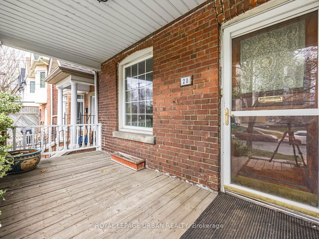 28 Eastmount Avenue