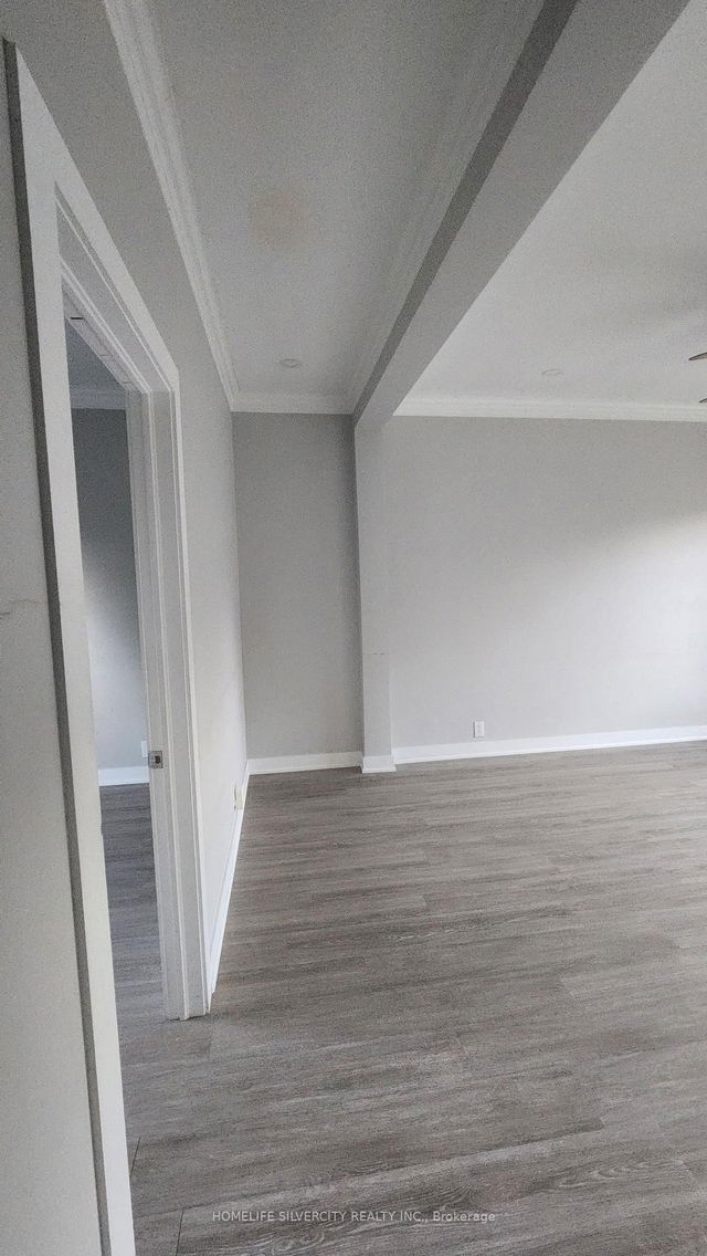 REAR UNIT - 251 Bruce Street