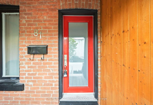 81 Laing Street