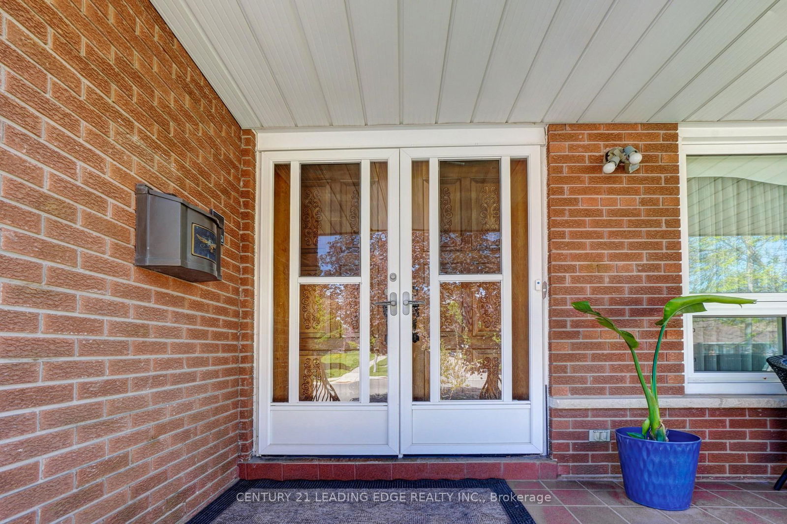 Detached House for sale at 302 Huntsmill Boulevard, Toronto, Steeles, M1W 3C8 - MLS: E12153920