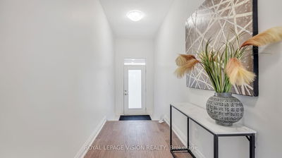 23 Gerry Henry Lane, Clarington - Courtice image-0-2