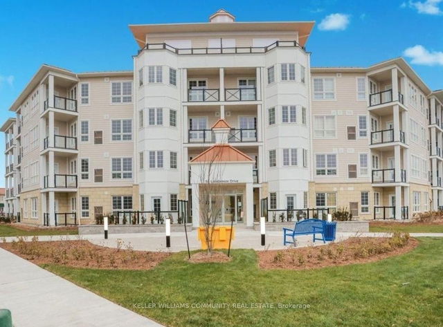 305 - 50 Lakebreeze Drive