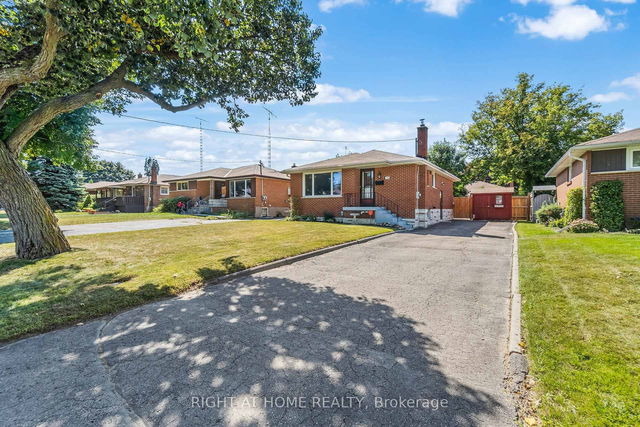 Main Floor - 256 Linden Street