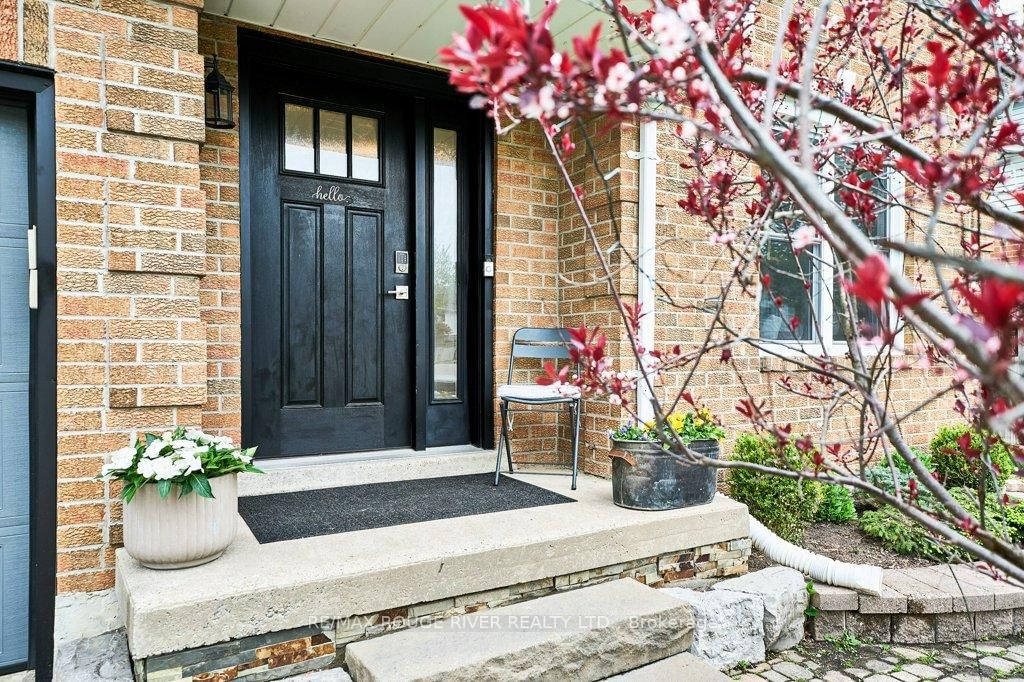 Detached House sold at 9 Chester Lane, Clarington, Newcastle, L1B 1E5 - MLS: E12154623