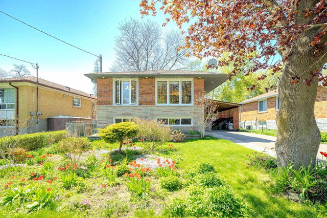98 Mossbank Drive