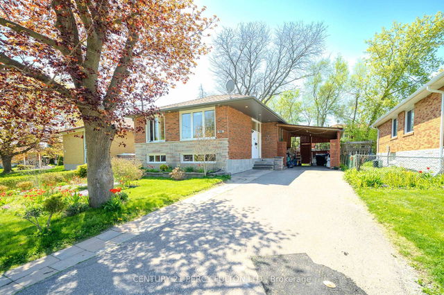 98 Mossbank Drive