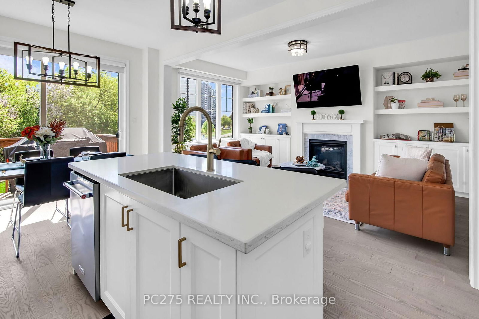 Property at 9 Swordfish
