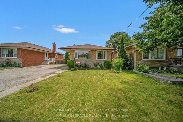 90 Deanvar Avenue
