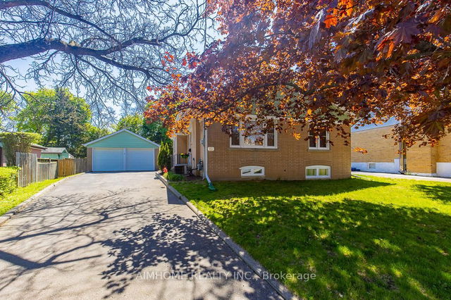 12 Canham Crescent