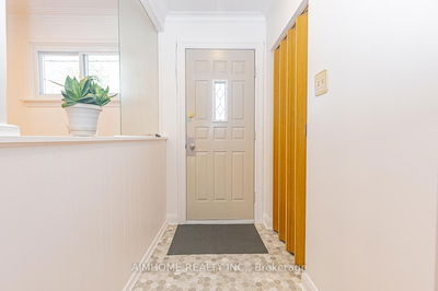 12 Canham Cres, Toronto - Agincourt South-Malvern West image-0-4