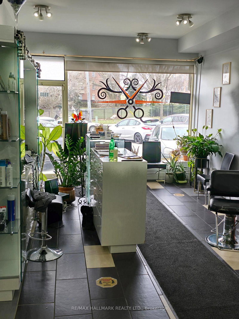 1533 O'connor Dr, Toronto, M4B 2V7 | Image 2