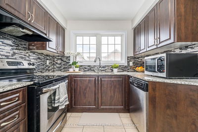 18 Cooperage Lane, Ajax - Central East image-0-2