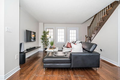 18 Cooperage Lane, Ajax - Central East image-0-4