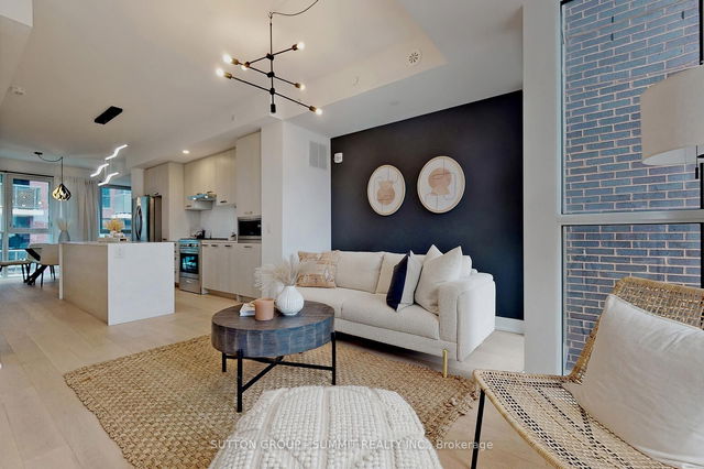 TH 7 - 1331 Queen Street