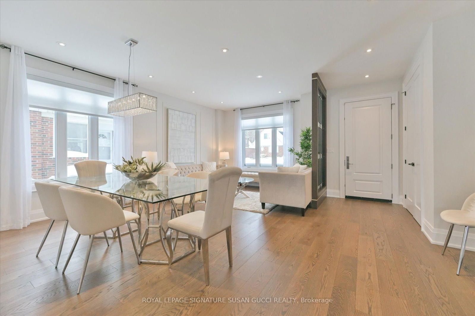 Detached House for sale at 39 Amsterdam Avenue, Toronto, O'Connor-Parkview, M4B 2B9 - MLS: E12156294