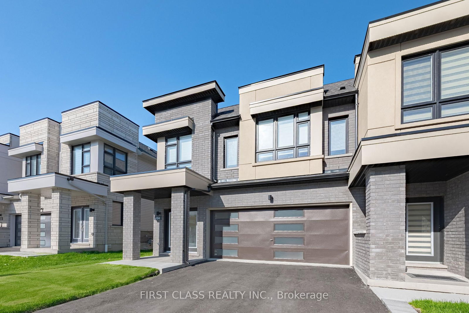 Townhouse for sale at 124 Sailors Landing, Clarington, Bowmanville, L1C 3K5 - MLS: E12156848