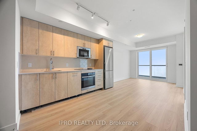 2211 - 2545 Simcoe Street