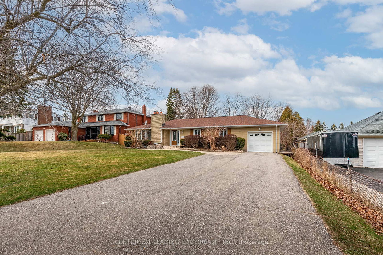 Detached House for sale at 116 BROADVIEW Avenue, Whitby, Blue Grass Meadows, L1N 2G5 - MLS: E12157397