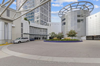 Unit 1601 — 36 Lee Centre Dr, Toronto - Woburn image-0-2