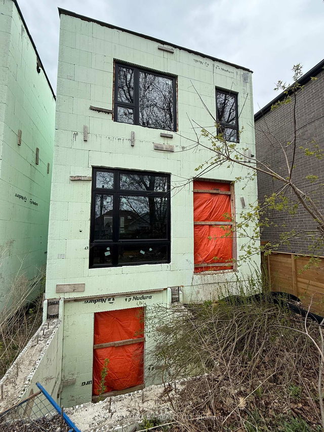 42 August Avenue
