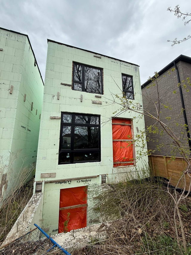 40 August Avenue