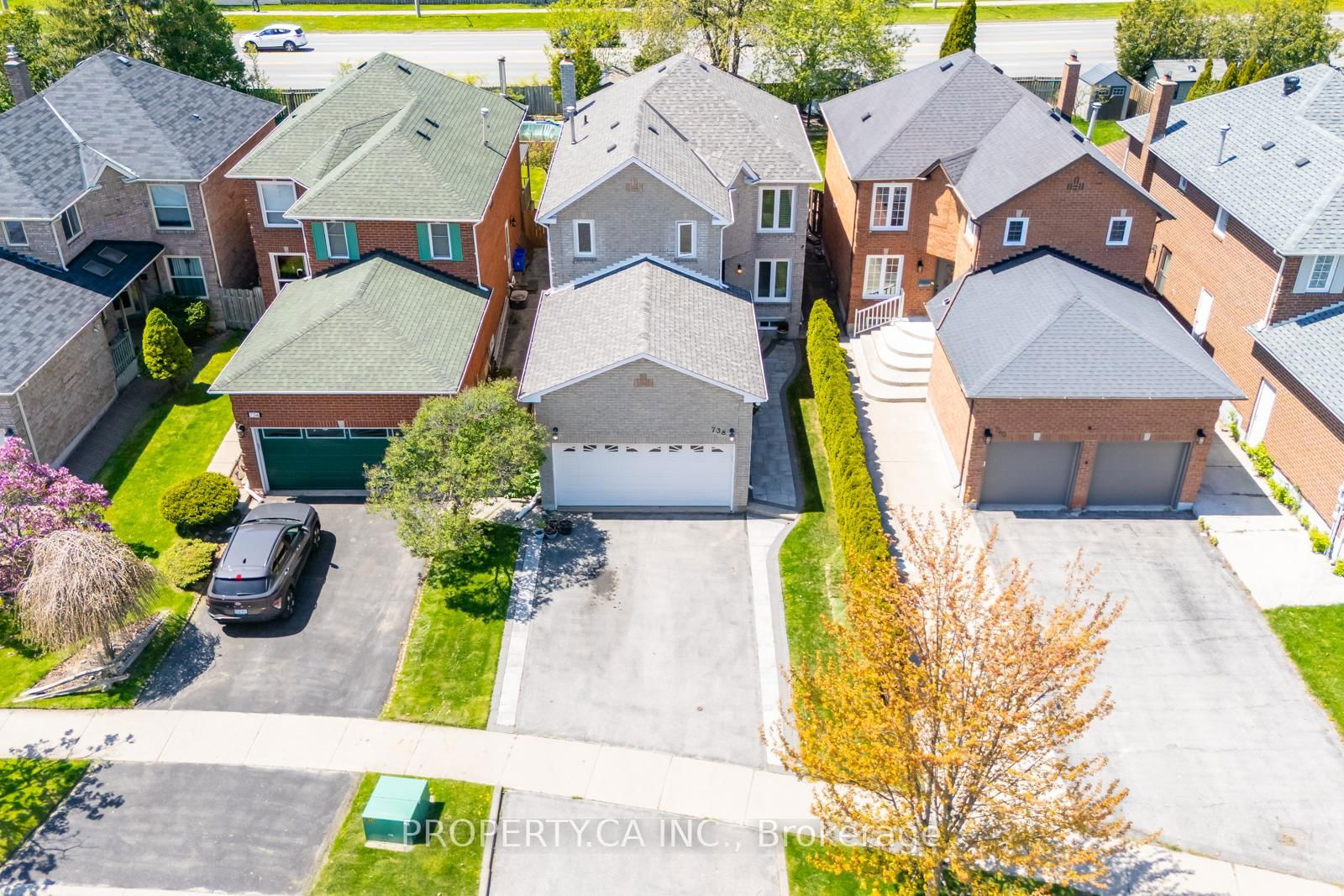 Detached House for sale at 738 Aspen Road, Pickering, Amberlea, L1V 4H2 - MLS: E12158274