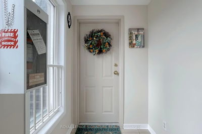 Unit 24 — 649D Warden Ave, Toronto - Clairlea-Birchmount image-0-2