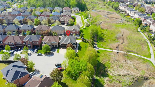 6 Mackellar Court