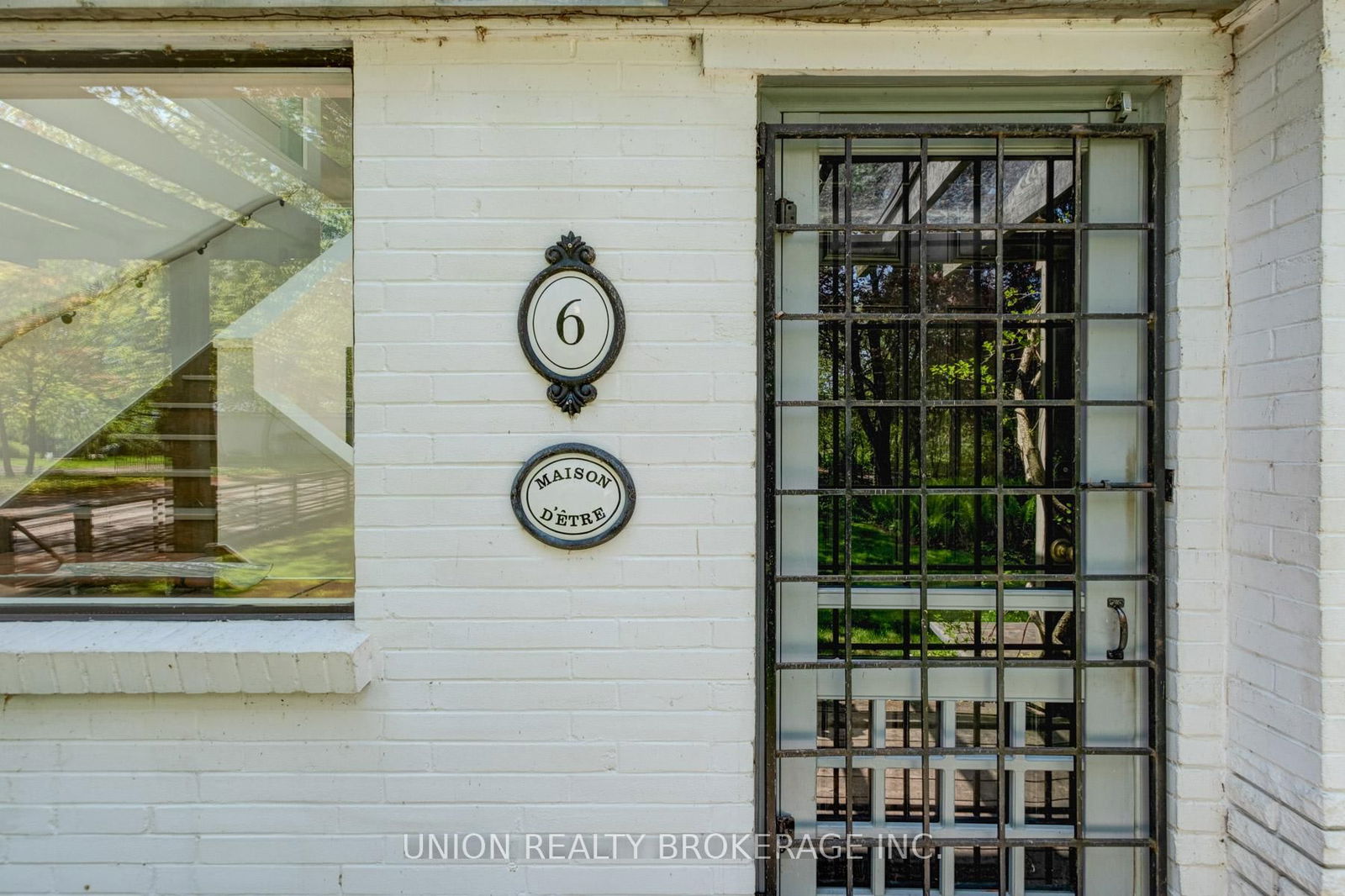 Listing Image 0