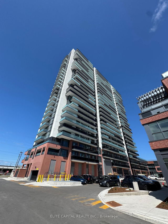 1214 - 2545 Simcoe Street