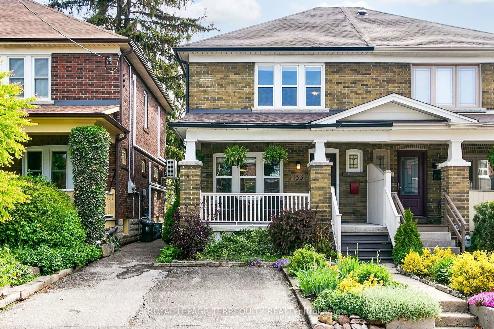 Semi-Detached House for sale at 153 Linsmore Crescent, Toronto, Danforth Village-East York, M4J 4L3 - MLS: E12159185