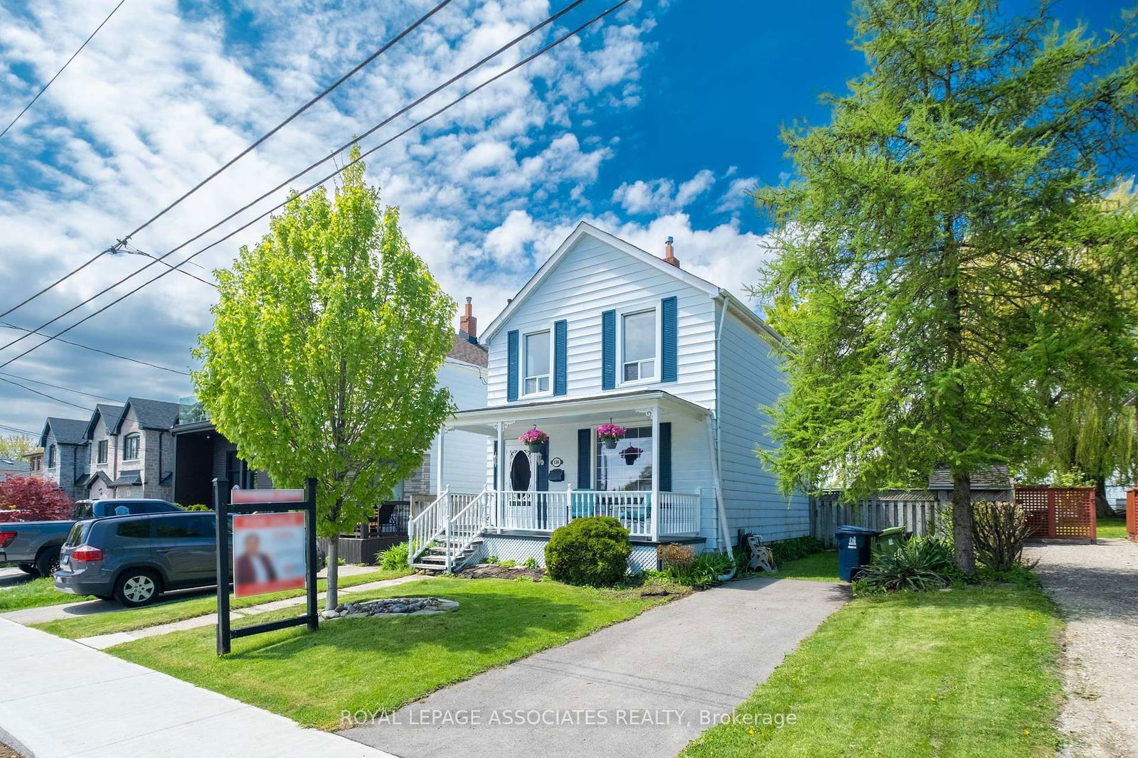 Detached House for sale at 136 Aylesworth Avenue, Toronto, Birchcliffe-Cliffside, M1N 2J6 - MLS: E12159411