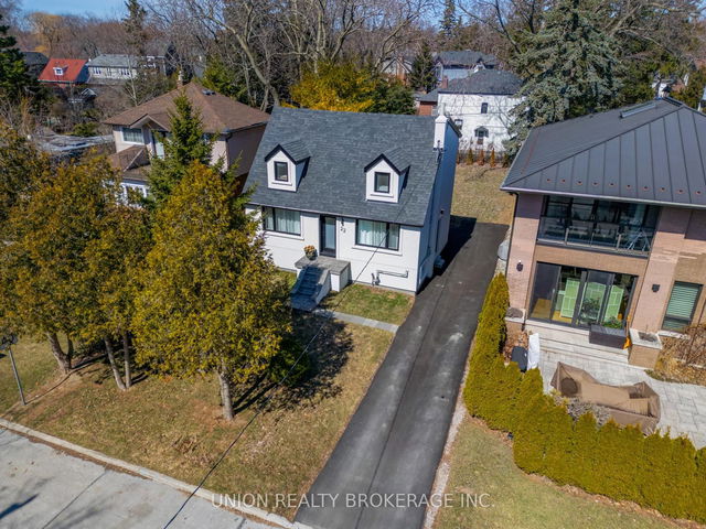 22 Cliffcrest Drive