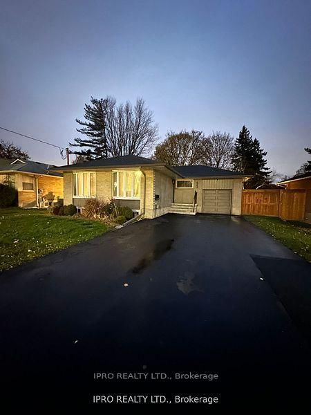 (Main) - 442 Rossland Street