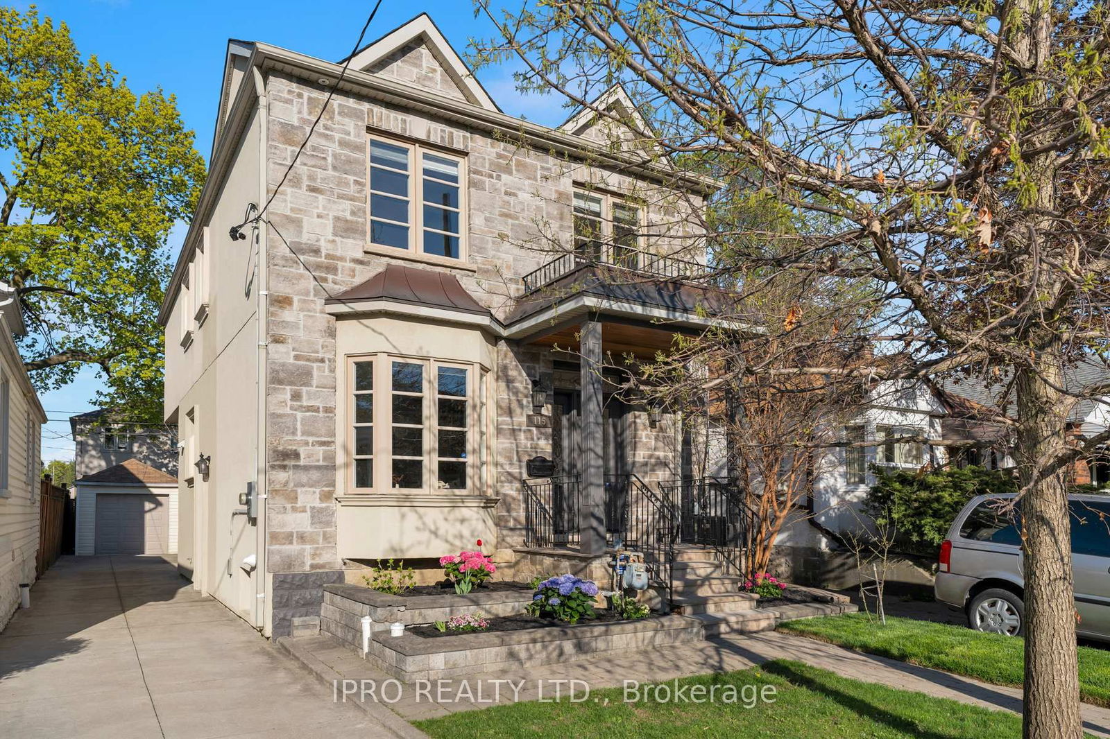 Detached House for sale at 115 Cadorna Avenue, Toronto, East York, M4J 3X3 - MLS: E12160195