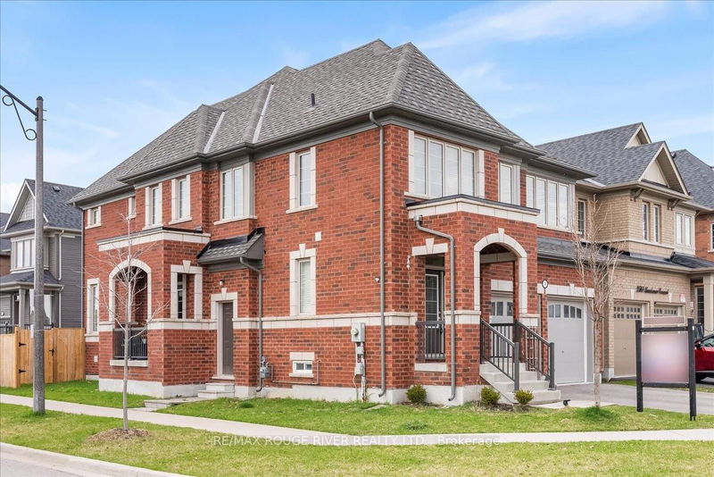 2560 Bandsman Cres, Oshawa - Windfields image-0-0