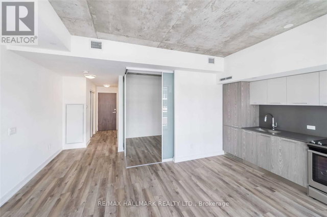 718 - 15 Baseball Place