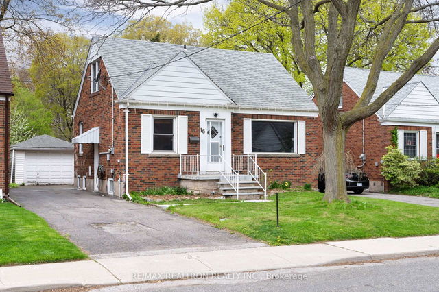 16 Plaxton Drive