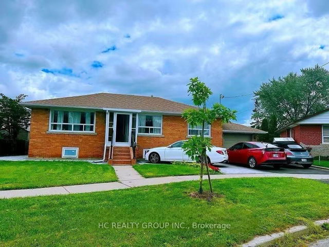 7 Ivanhoe Court