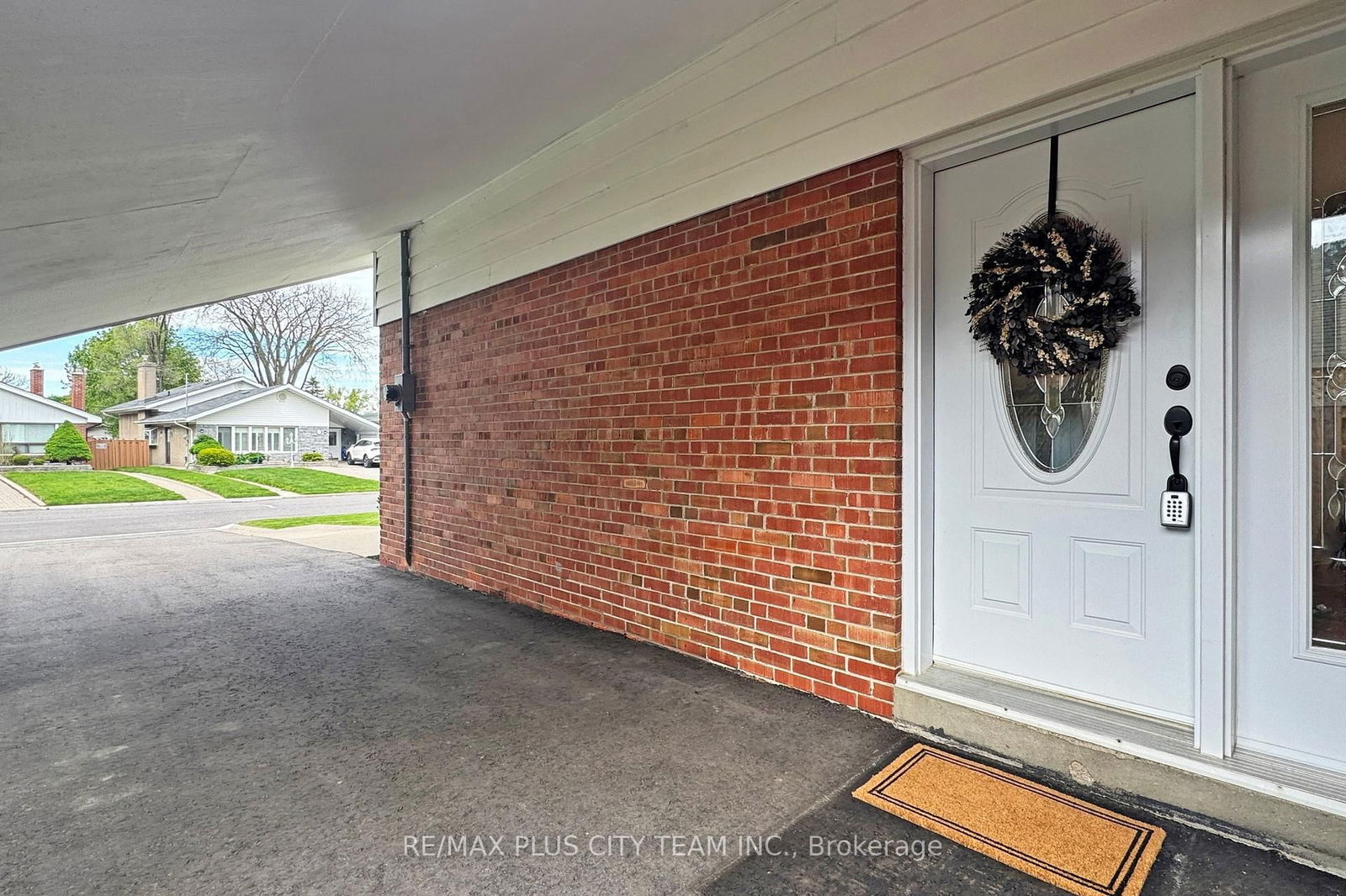 Detached House for sale at 5 Penetang Crescent, Toronto, Bendale, M1K 4Y4 - MLS: E12161386