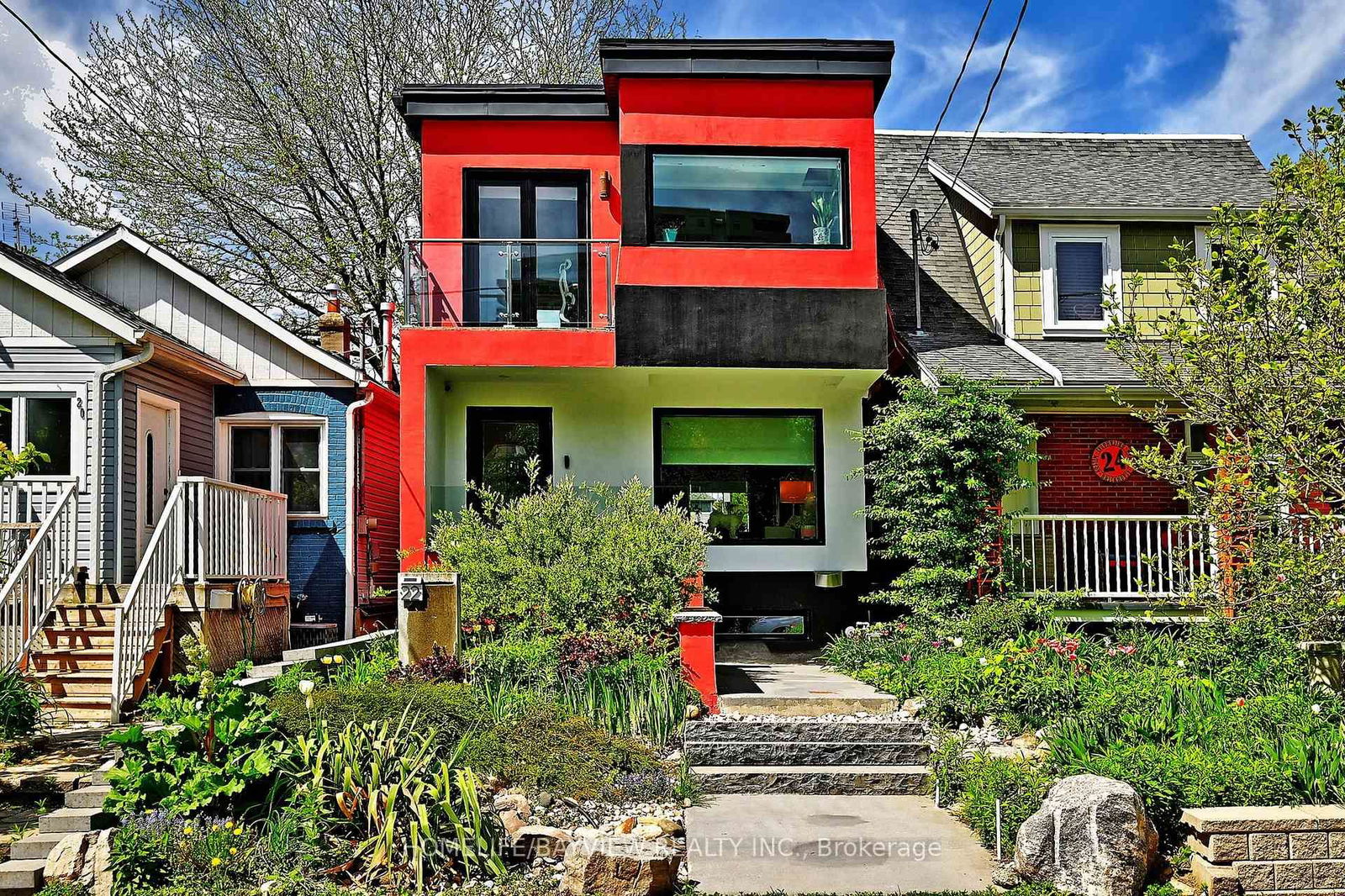 Detached House for sale at 22 Bryant Avenue, Toronto, Crescent Town, M4C 5G8 - MLS: E12161517