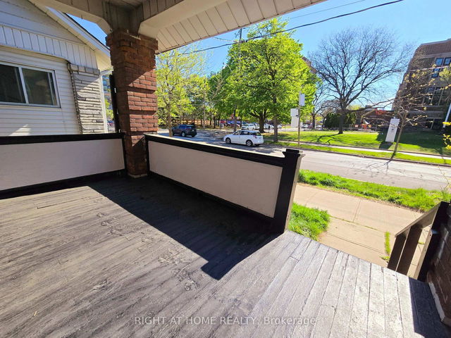 Upper - 685 Greenwood Avenue