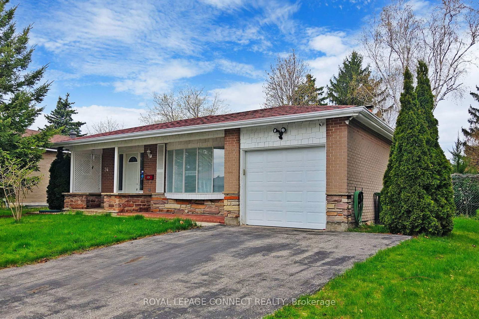 Detached House for sale at 24 Grovenest Drive, Toronto, Morningside, M1E 4J3 - MLS: E12161973